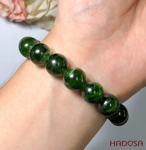 Vòng đá Diopside cao cấp 12mm