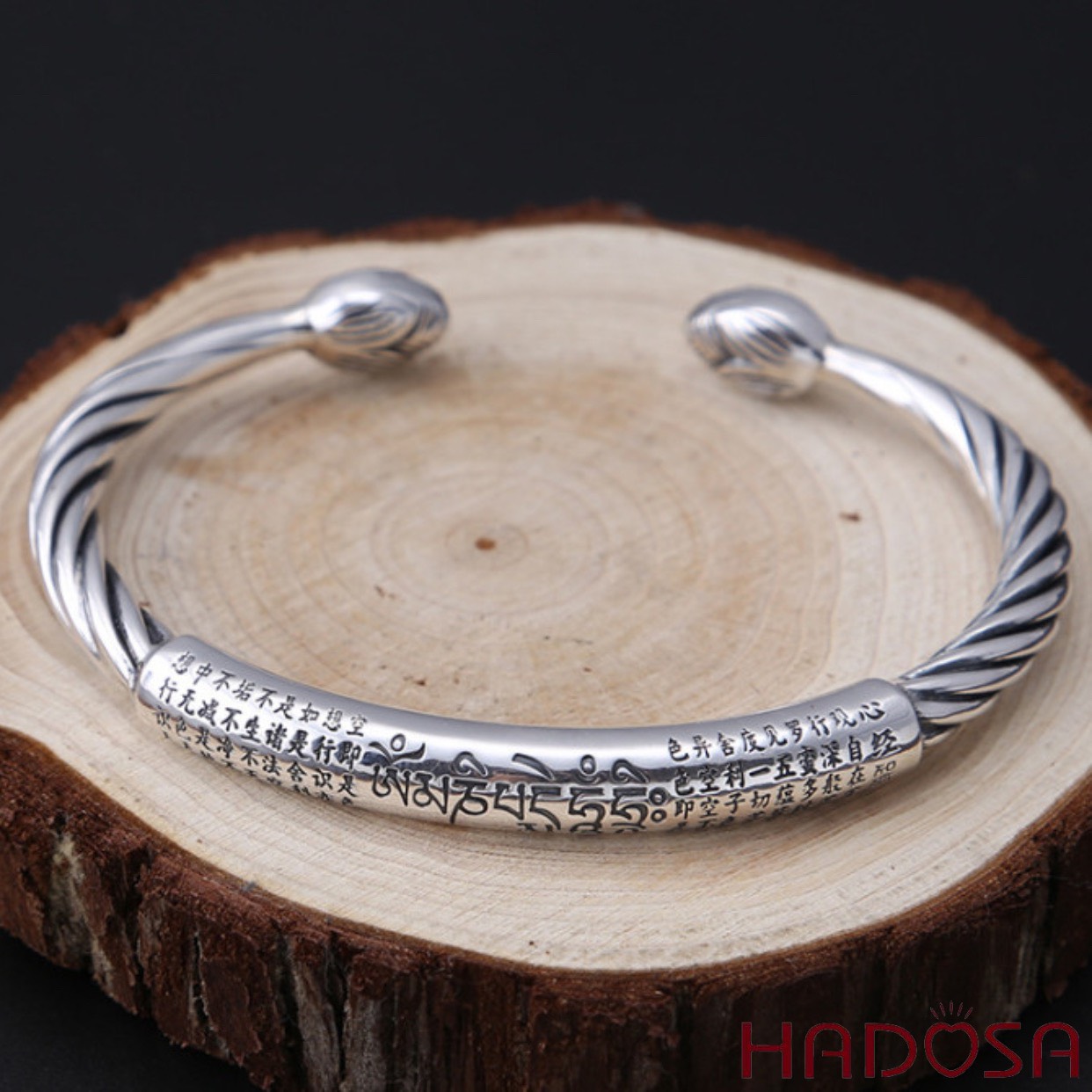 Vòng kiềng bạc đeo tay