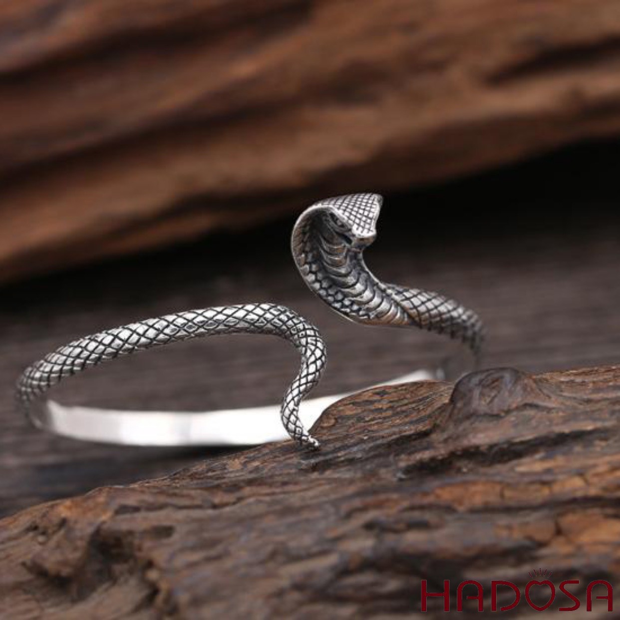 Vòng kiềng bạc Thái Thần Xà