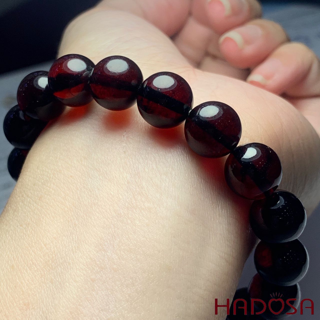 Vòng Hổ Phách Baltic huyết đỏ 10mm đặc biệt cao cấp