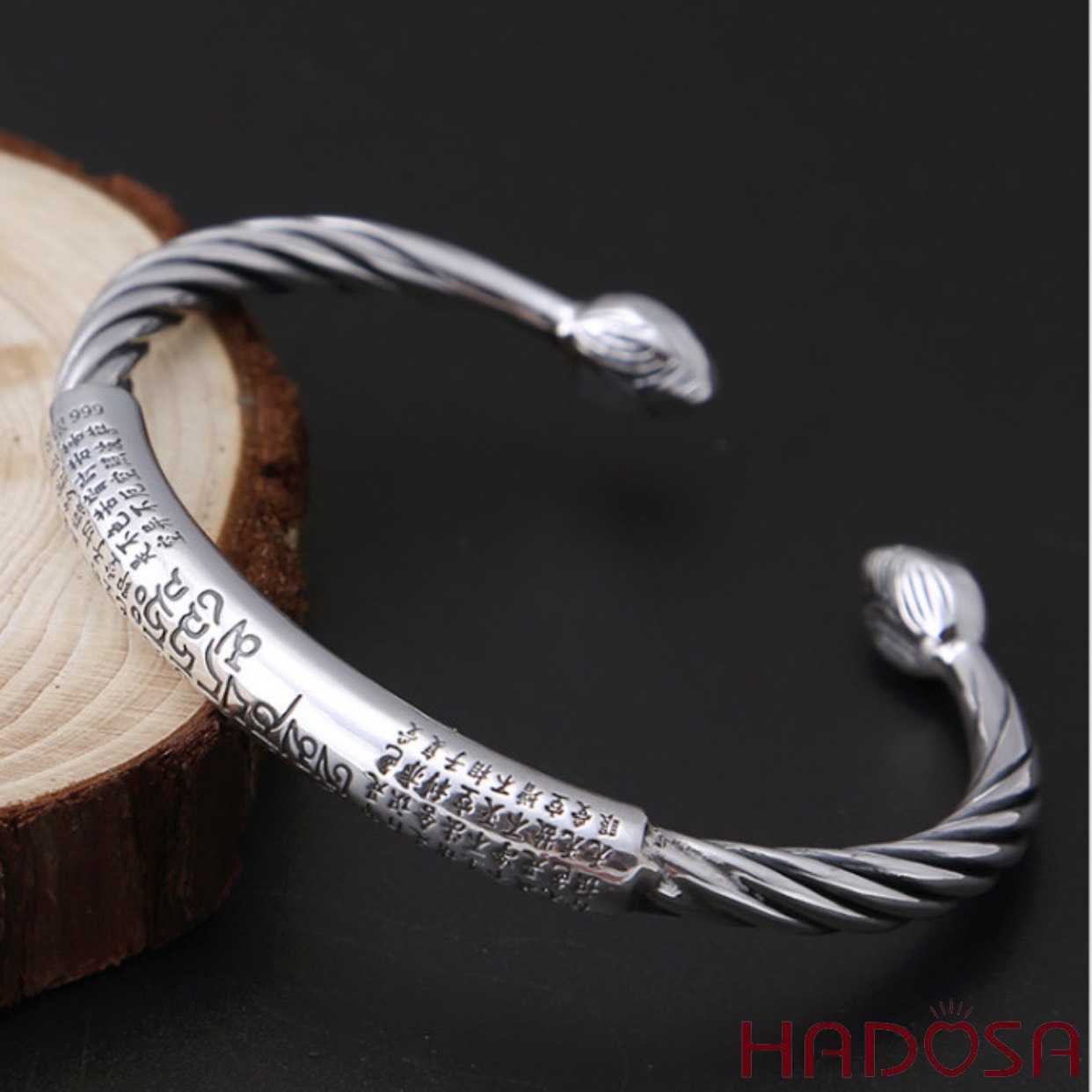 Vòng kiềng bạc đeo tay