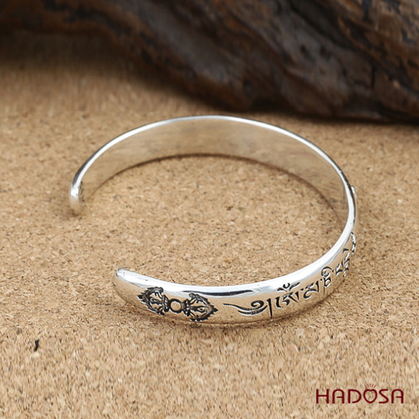 Vòng kiềng bạc Thái handmade