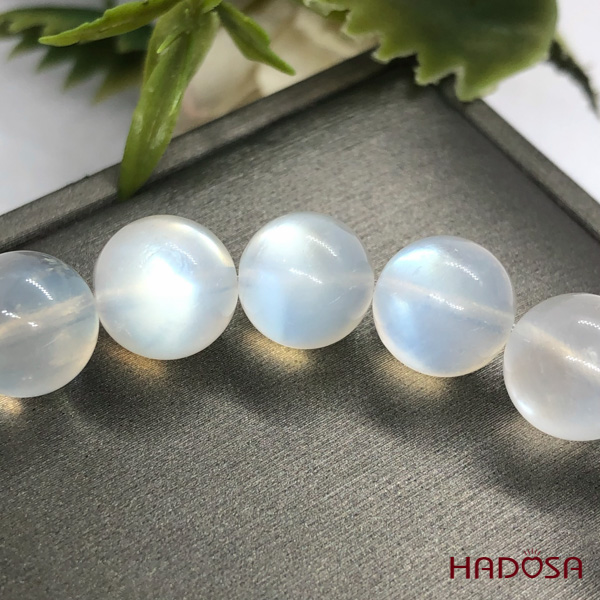 Vòng đá Mặt Trăng 10mm cao cấp chuẩn 8A