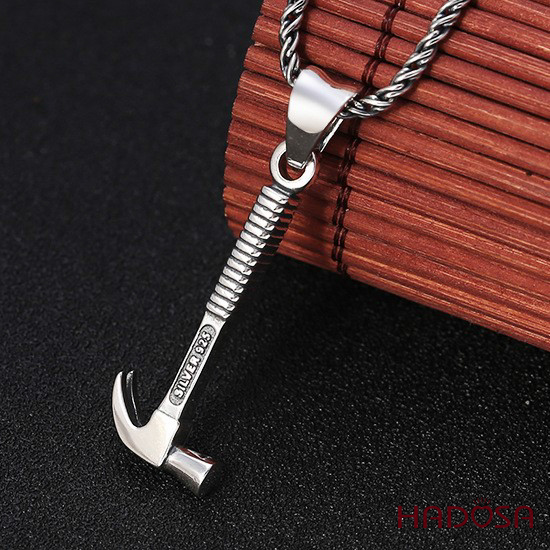 Mặt Dây Chuyền Bạc Thái Hình Búa Rìu Công Lý