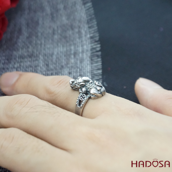 Nhẫn Tỳ Hưu bạc Thái