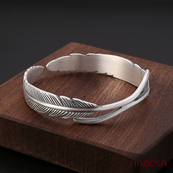 Vòng bạc Thái Chiếc Lá