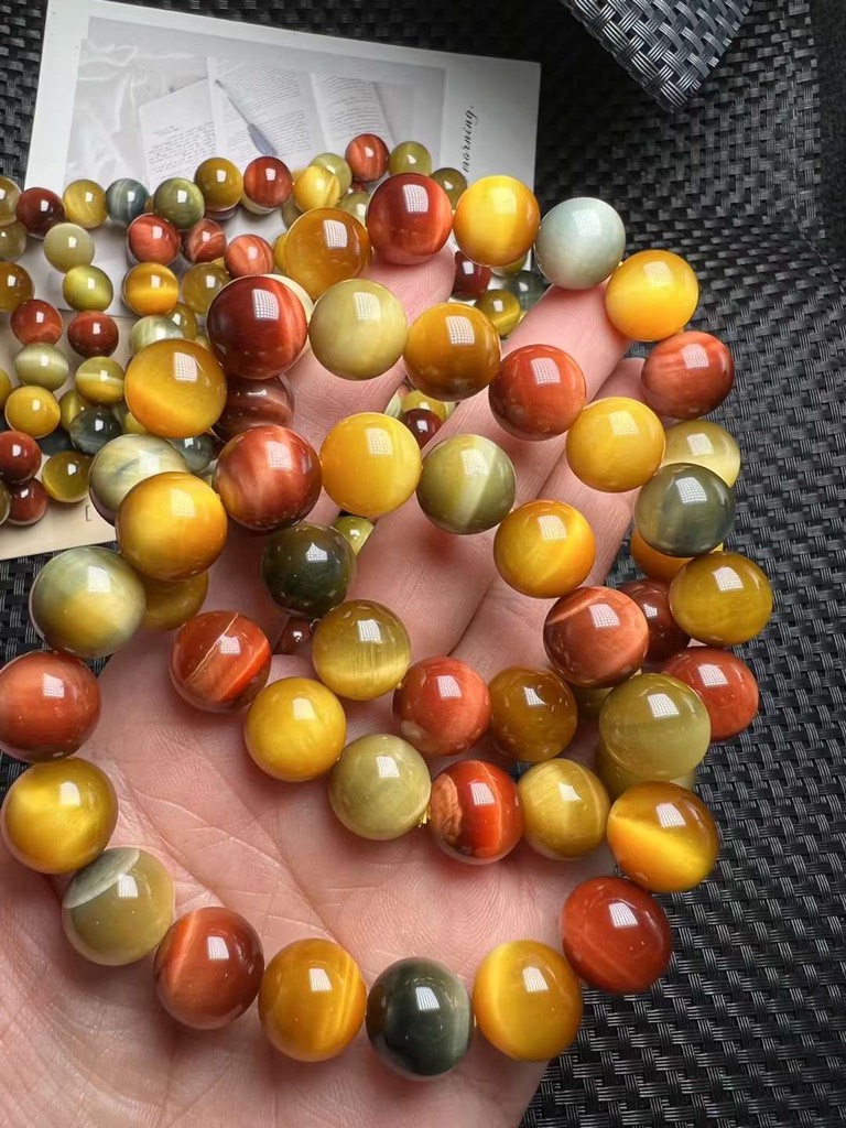 Vòng đá Mắt Hổ Tam Tài 12mm chuẩn 6A