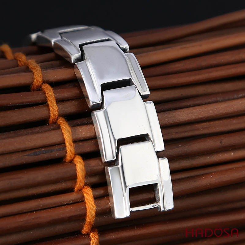 Lắc tay nam bạc Thái