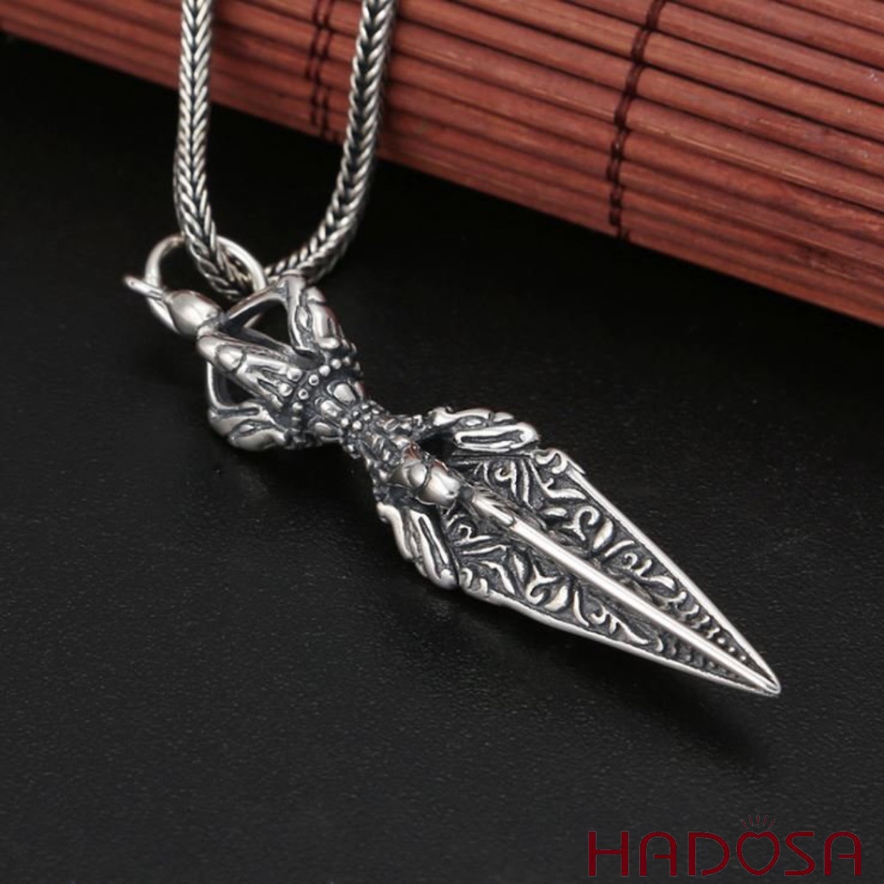 Mặt dây chuyền bạc Thái Dao Phổ Ba