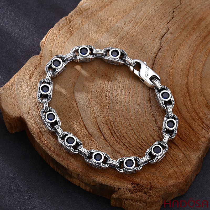 Vòng tay bạc nam gắn đá độc lạ