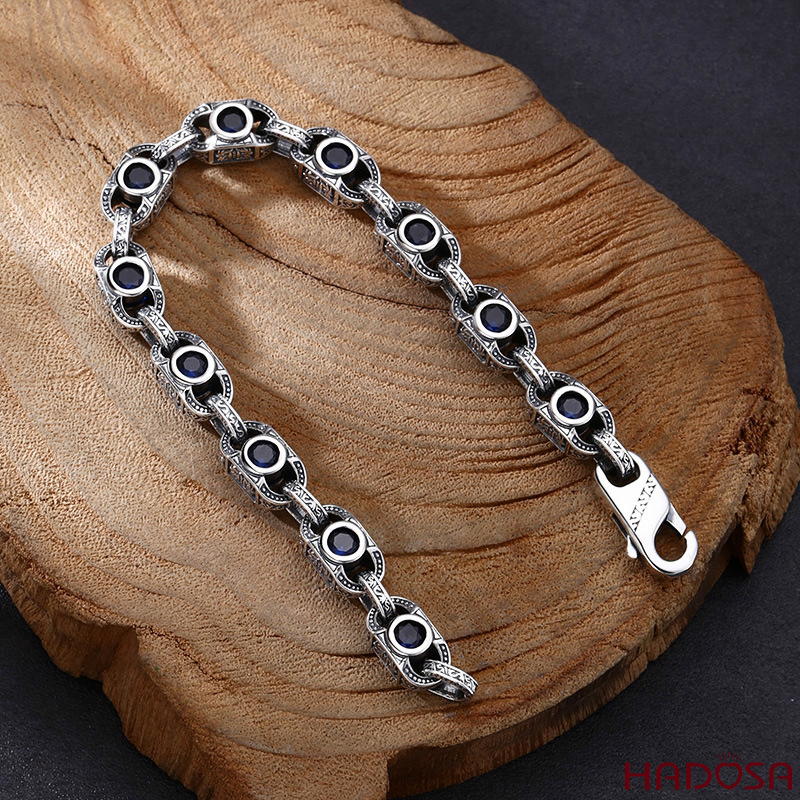 Vòng tay bạc nam gắn đá độc lạ