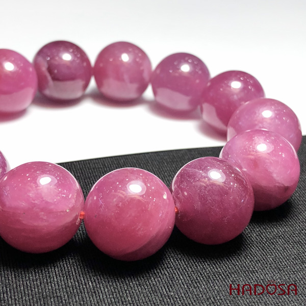 Vòng đá Ruby Thái hồng đậm trong 16mm