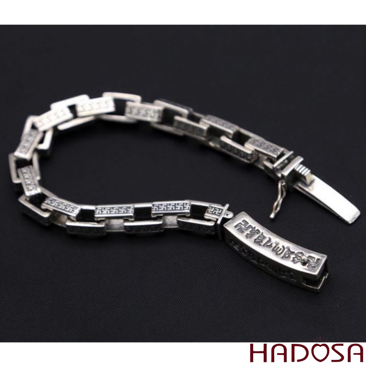 Lắc tay nam bạc Thái