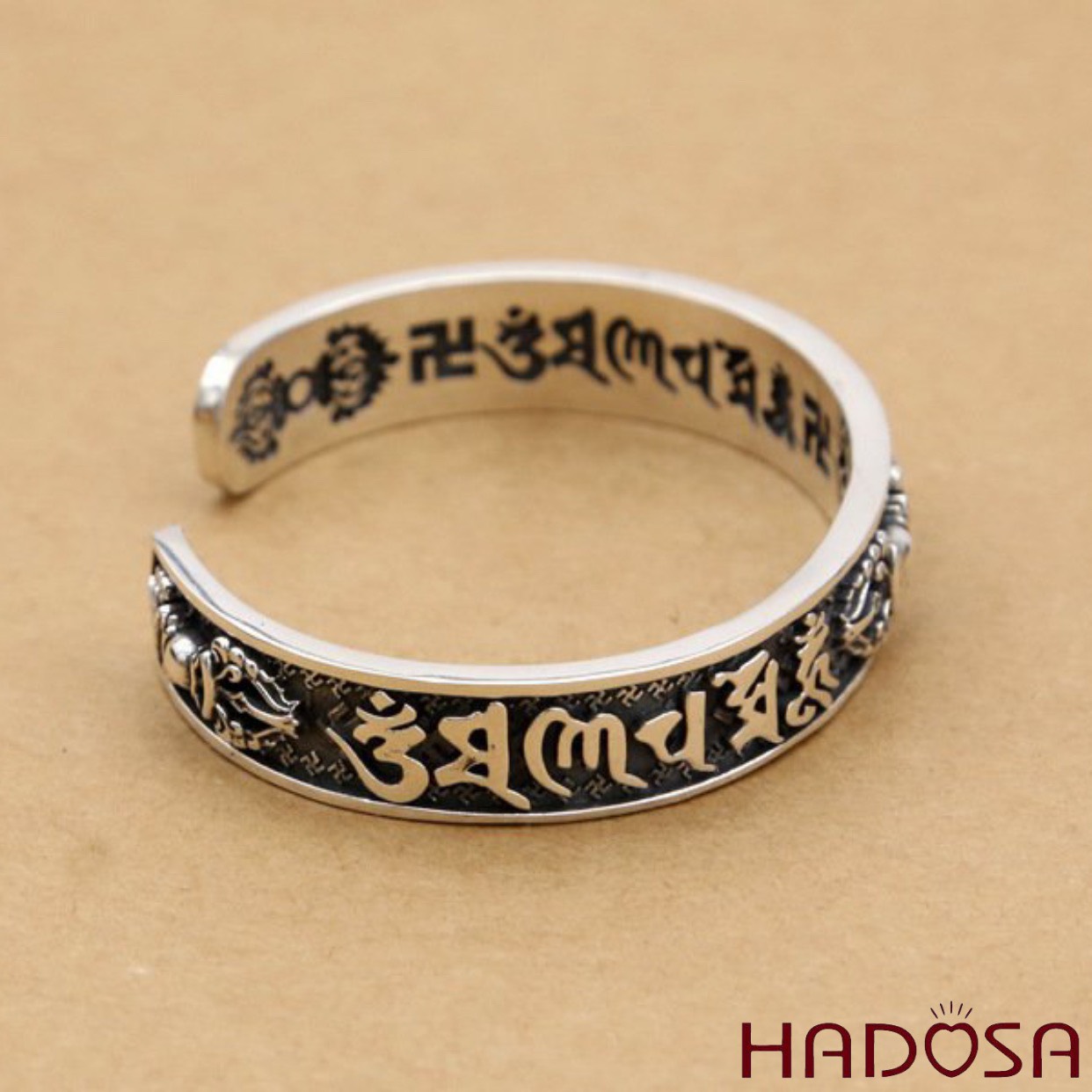 Vòng kiềng bạc Thái handmade