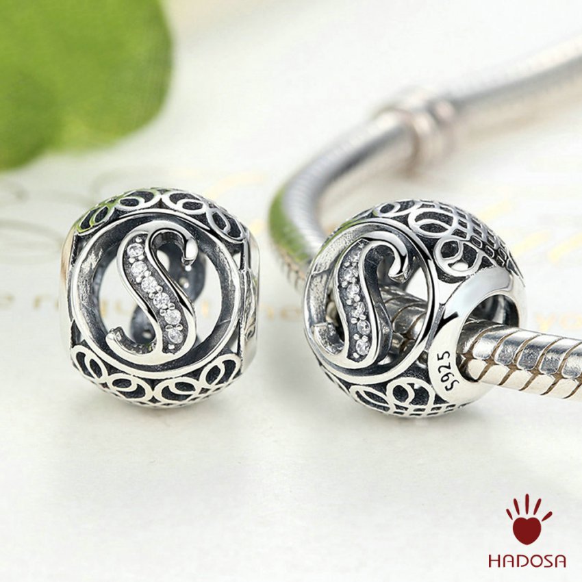 Charm chữ S