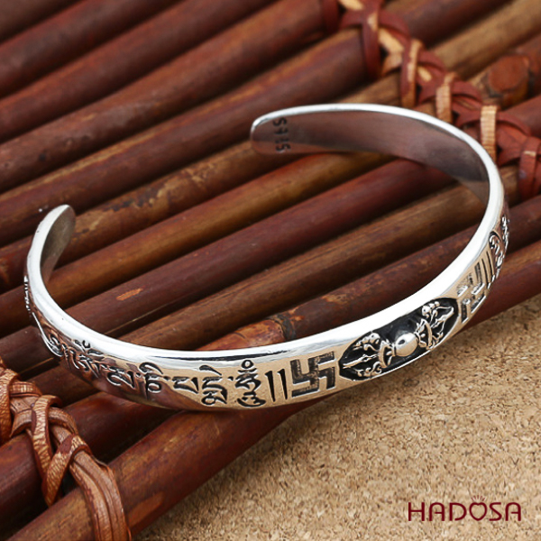 Vòng kiềng bạc Thái handmade