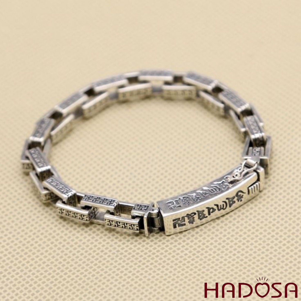 Lắc tay nam bạc Thái