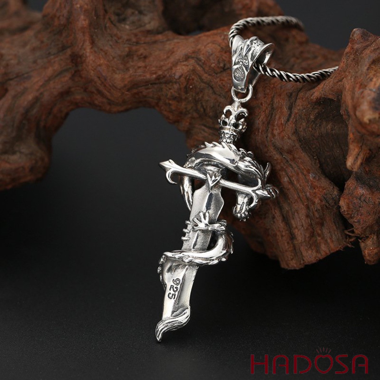 Mặt dây chuyền bạc Rồng uốn kiếm