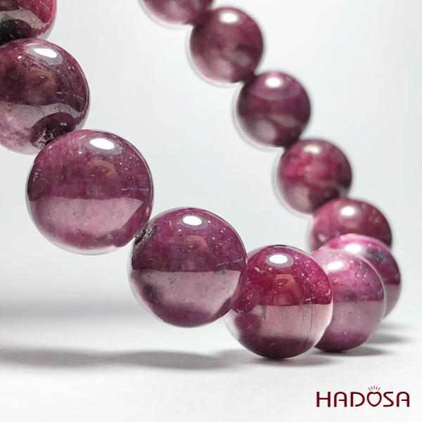 Vòng Ruby Nam Phi cao cấp hồng đậm 12mm