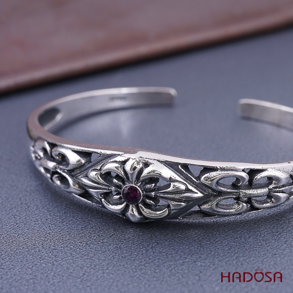 Vòng kiềng bạc Thái handmade