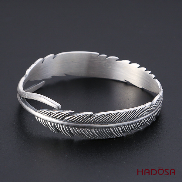 Vòng bạc Thái Chiếc Lá