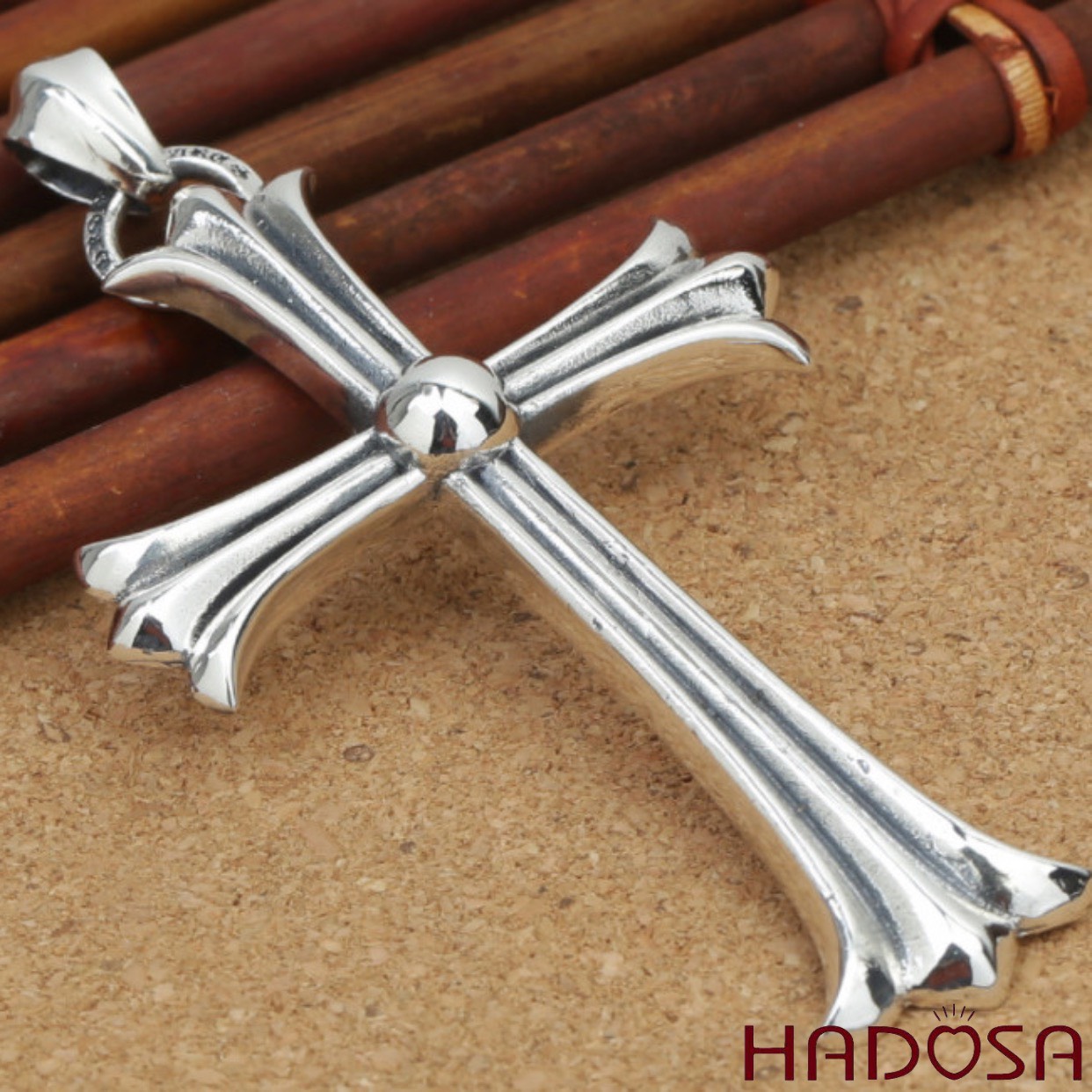 Mặt thánh giá bạc Thái 70x45mm HADOSA