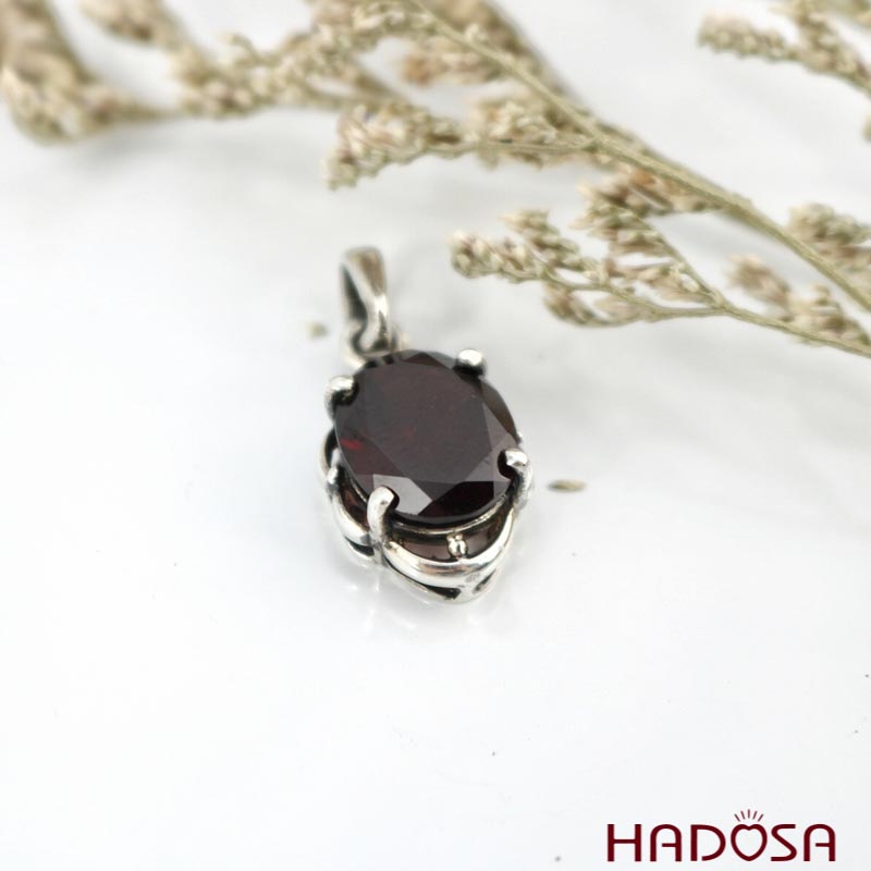 Bộ mặt dây - hoa tai đá Garnet cao cấp