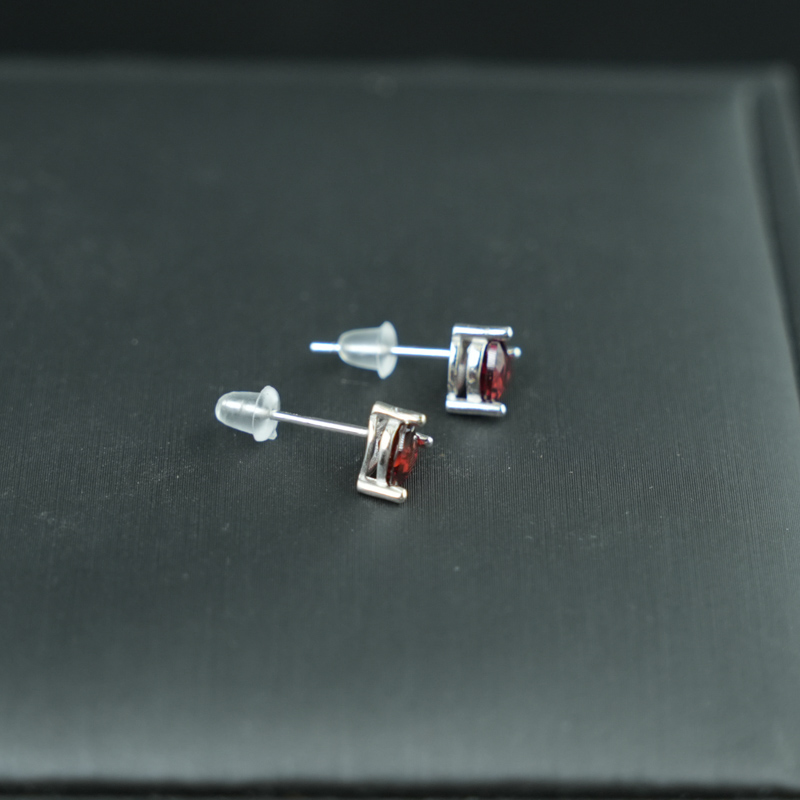 Bông tai garnet 5mm bạc 925