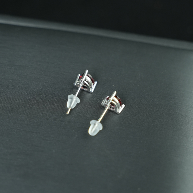 Bông tai garnet 5mm bạc 925