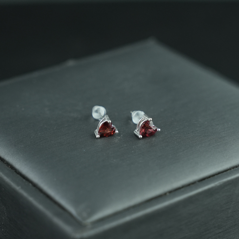 Bông tai garnet 5mm bạc 925