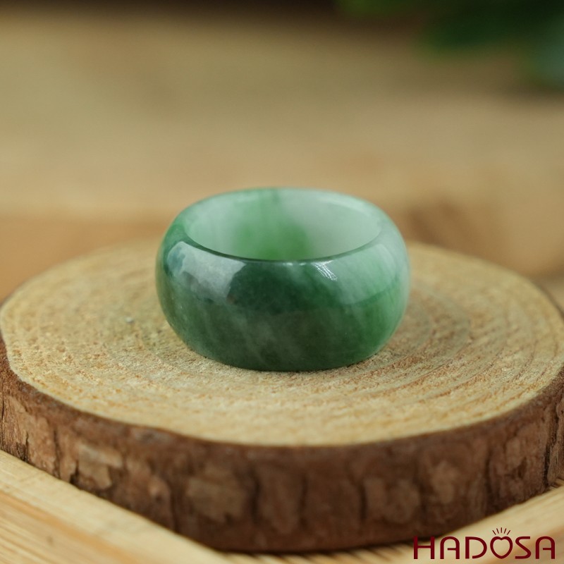 Nhẫn Ngọc Cẩm Thạch trắng băng phớt xanh lý bản tròn ni 17 | HADOSA