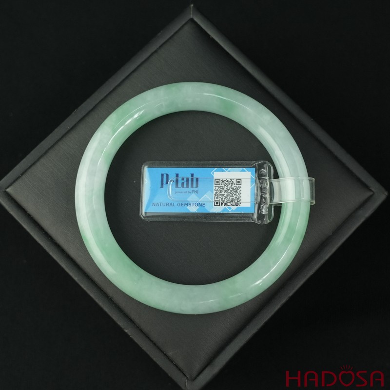 Vòng Ngọc Cẩm Thạch bản tròn xanh trong vân đậu ni 54