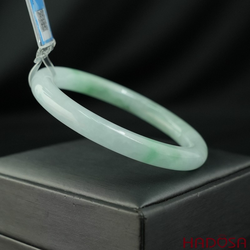 Vòng Ngọc Cẩm Thạch bản tròn xanh trong vân đậu ni 57