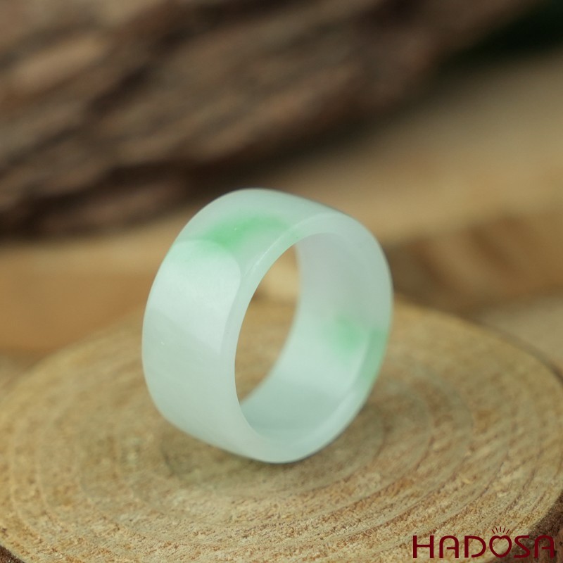 Nhẫn Cẩm thạch trắng điểm xanh lý bản vuông ni 21 | HADOSA