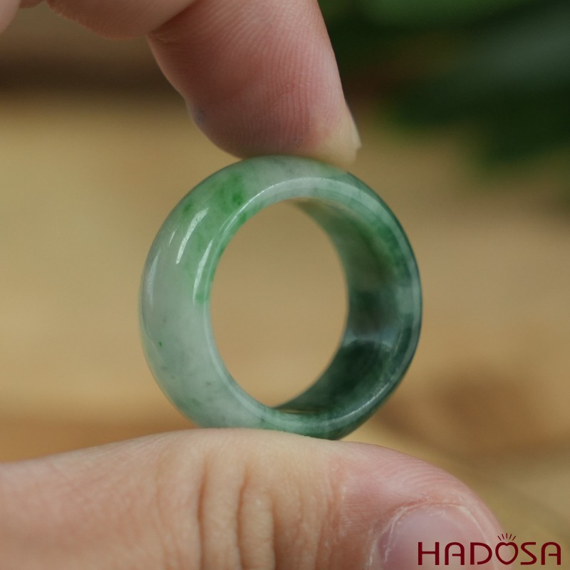 Nhẫn Ngọc Cẩm Thạch trắng băng phớt xanh lý bản tròn ni 17 | HADOSA