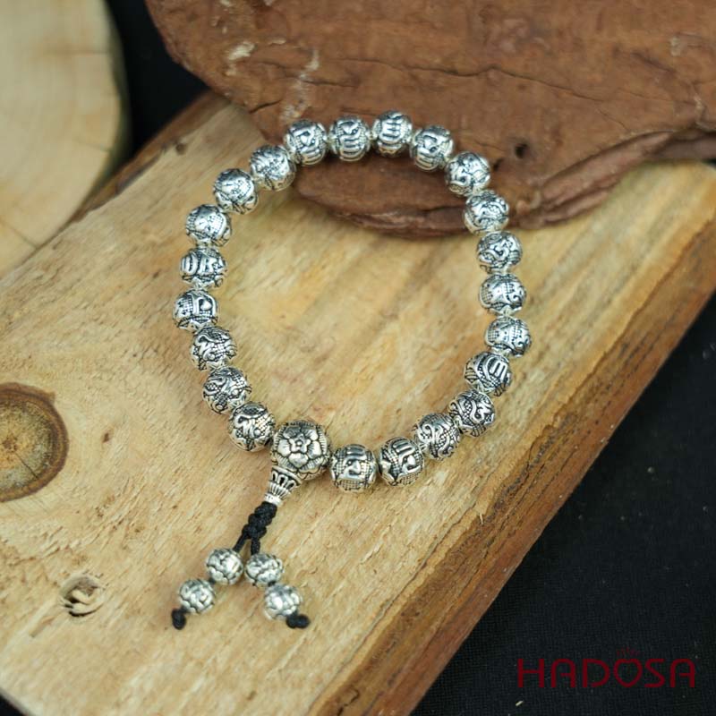 Vòng hạt bạc Thái Om Mani Padme Hum 8mm