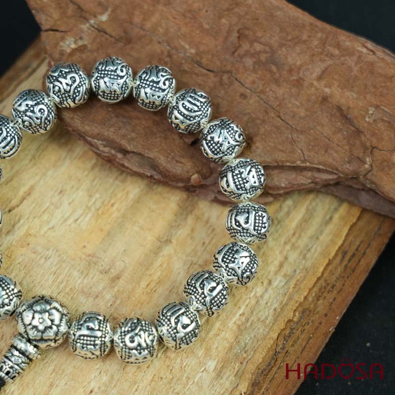 Vòng hạt bạc Thái Om Mani Padme Hum 8mm