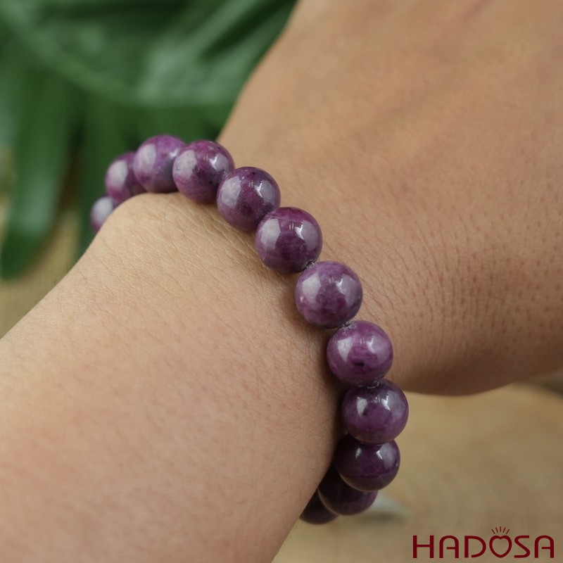 Vòng đá Ruby Nam Phi hồng đậm 10mm chuẩn 5A