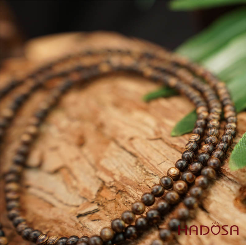 Chuỗi Trầm Hương sánh ghép 216 hạt 4mm