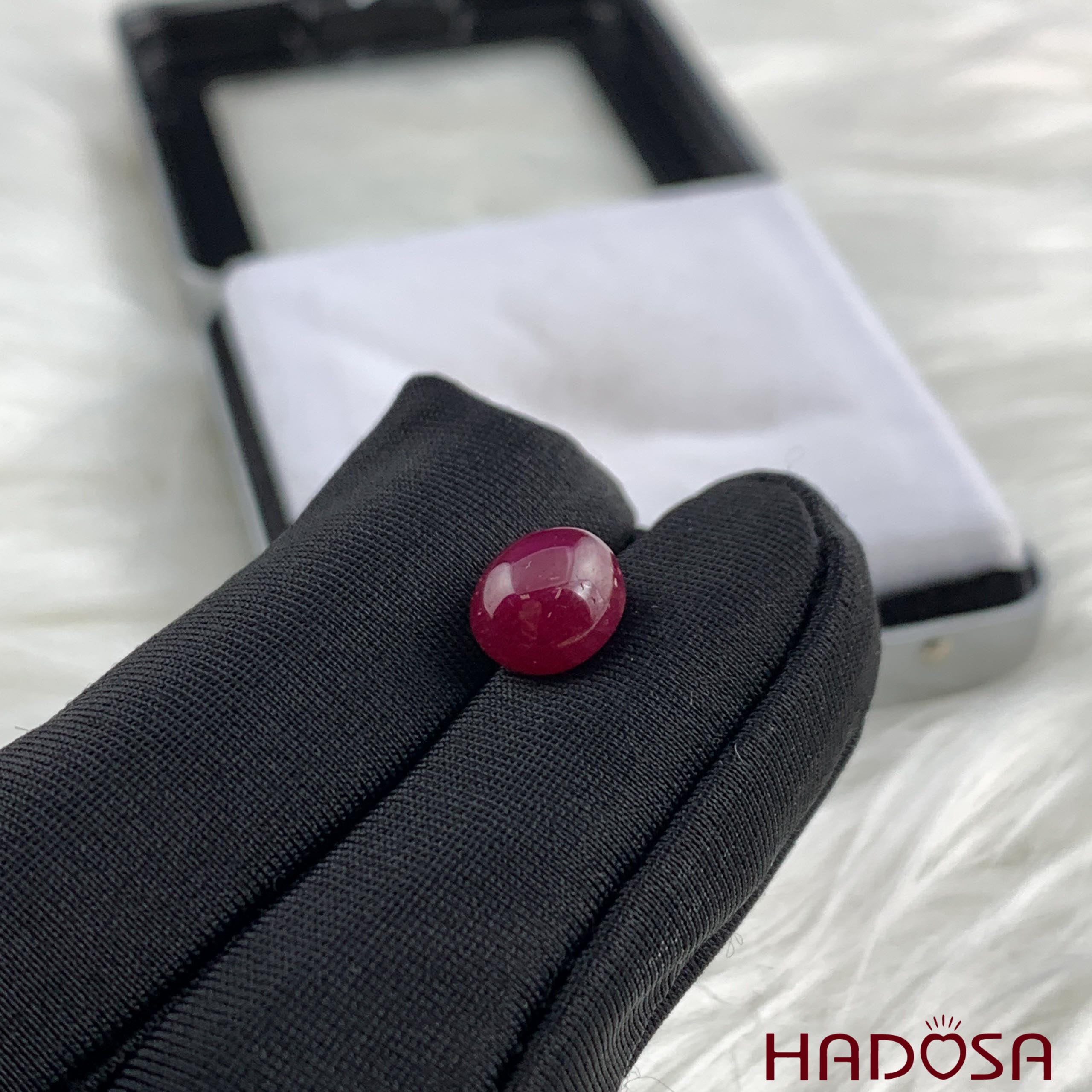 Đá quý Ruby sao Lục Yên 7*8mm - 4cts