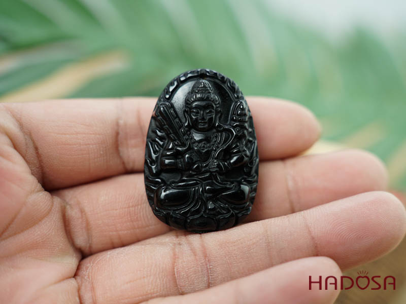 Đá thuỷ tinh núi lửa Phật Hư Không Tạng Bồ Tát (Sửu, Dần) 38mm