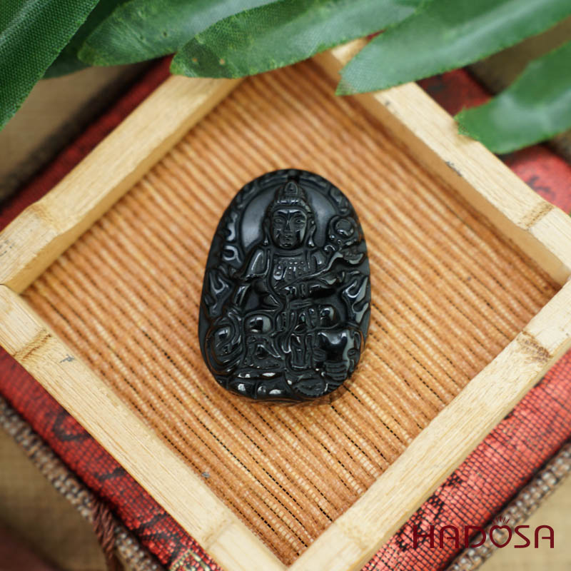 Đá thuỷ tinh núi lửa Phật Phổ Hiền Bồ Tát (Thìn, Tỵ) 38mm