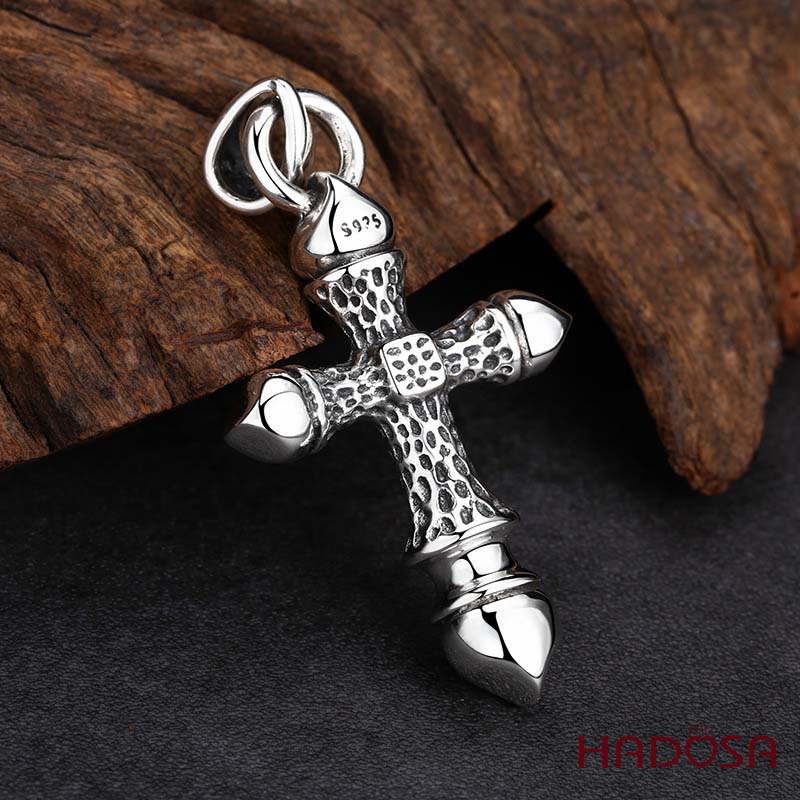 Mặt dây chuyền bạc hình thánh giá