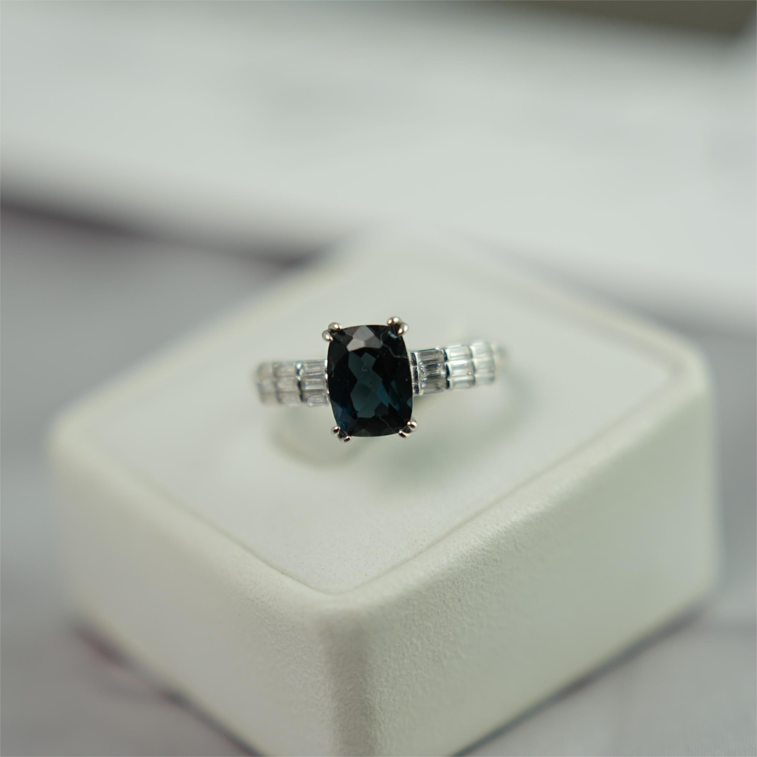 Nhẫn đá Topaz 6*8mm bạc 925