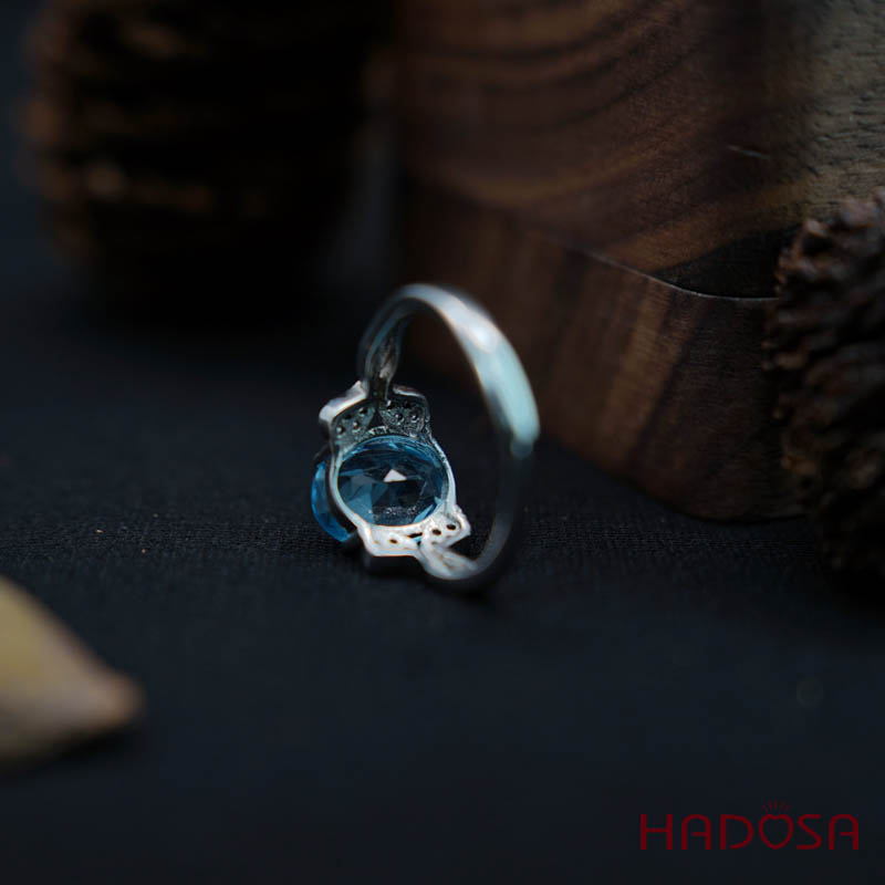 Nhẫn Topaz Swiss 8*10mm bạc 925