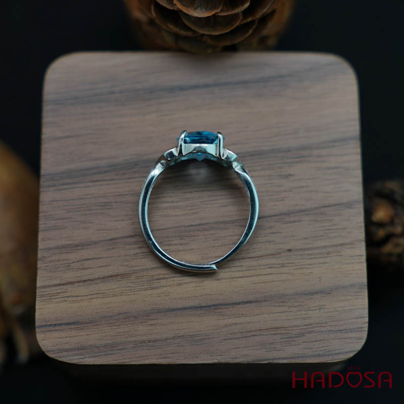 Nhẫn Topaz Swiss 8*10mm bạc 925
