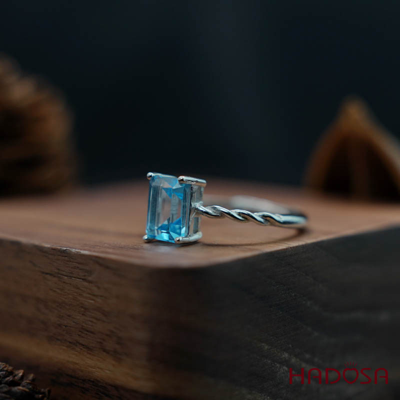 Nhẫn đá Topaz 5*7mm bạc 925