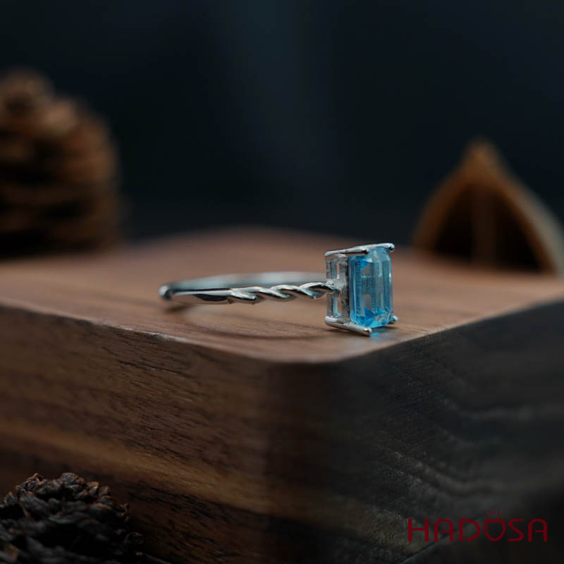 Nhẫn đá Topaz 5*7mm bạc 925