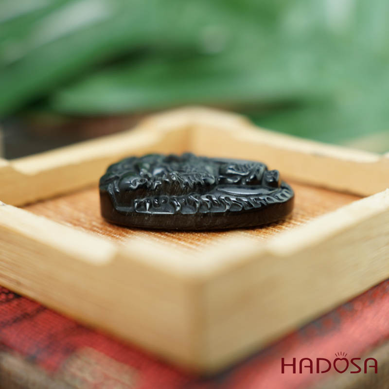 Đá thuỷ tinh núi lửa Phật Bất Động Minh Vương (Dậu) 38mm