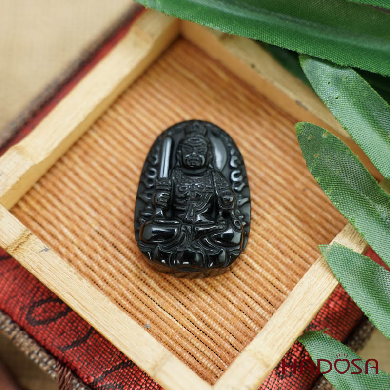 Đá thuỷ tinh núi lửa Phật Bất Động Minh Vương (Dậu) 38mm